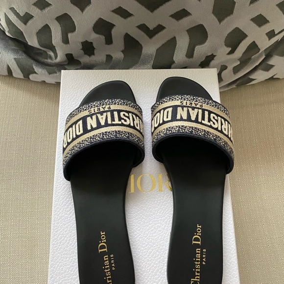 Dior Slides - Picture 5 of 10